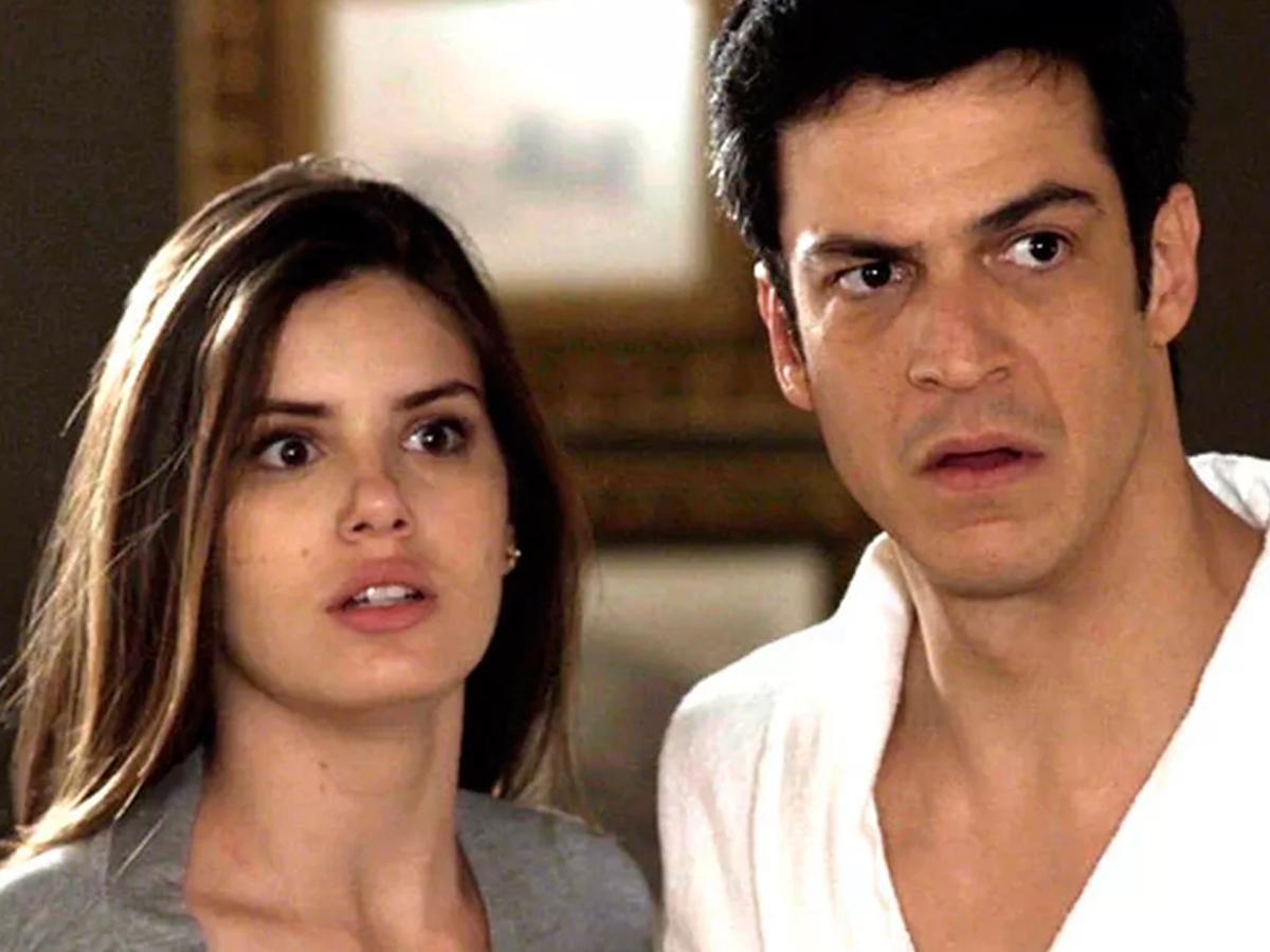 Luiza (Camila Queiroz) e Eric (Mateus Solano) de Pega Pega
