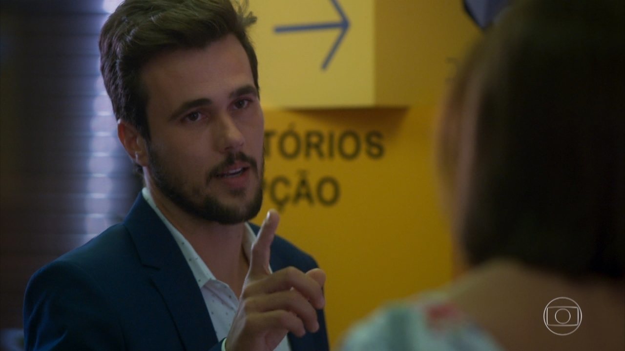 Rafael (Bruno Ferrari) e Kyra (Vitória Strada) em Salve-se Quem Puder