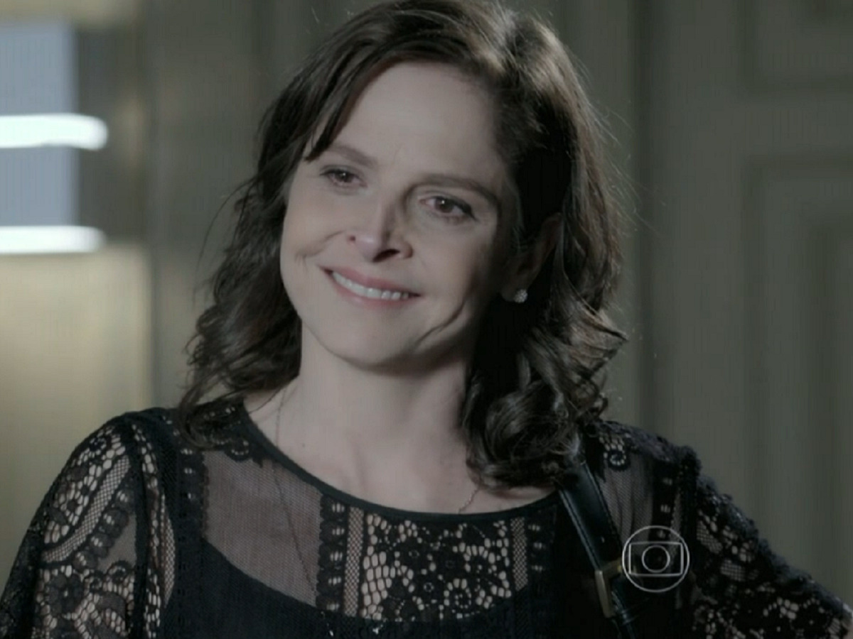 Cora (Drica Moraes) em Império
