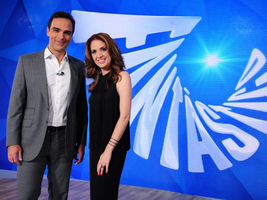 Tadeu Schmidt e Poliana Abritta no Fantástico