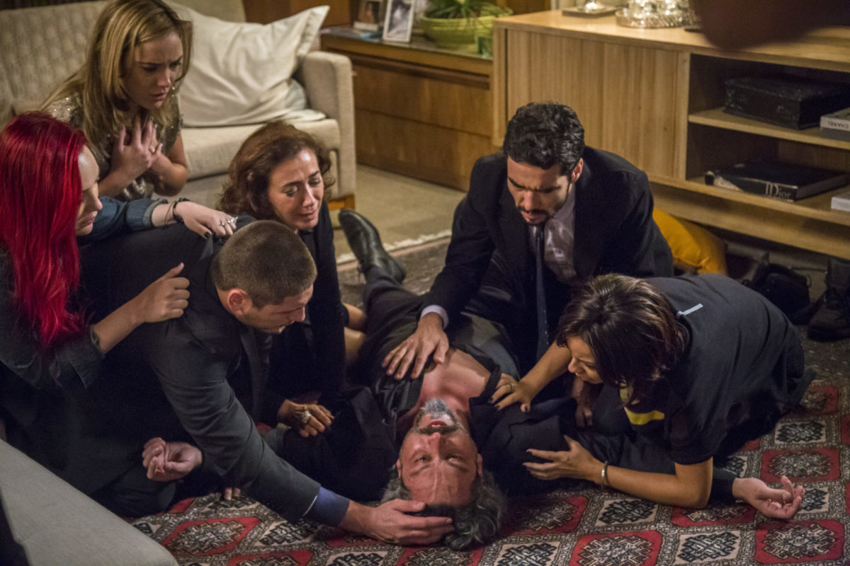 José Alfredo (Alexandre Nero), Maria Marta (Lilia Cabral), José Pedro (Caio Blat), João Lucas (Daniel Rocha), Maria Clara (Andreia Horta), Du (Josie Pessoa) e Amanda (Adriana Birolli) de Império (Divulgação)
