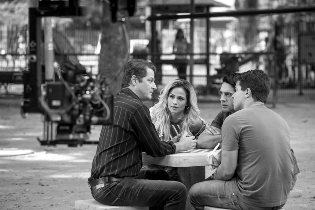 Marcello Serrado, Nanda Costa, Thiago Martins e João Baldasserini nos bastidores de Pega Pega (Divulgação/Globo)