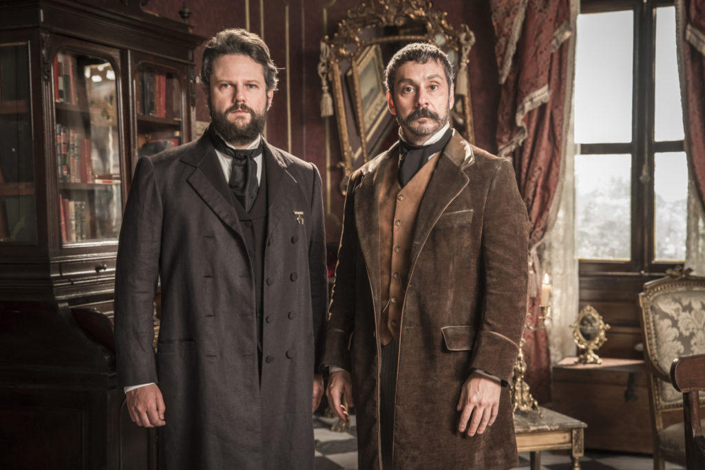 Dom Pedro II (Selton Mello) e Tonico Rocha ( Alexandre Nero) em Nos Tempos do Imperador (Globo/Divulgação)