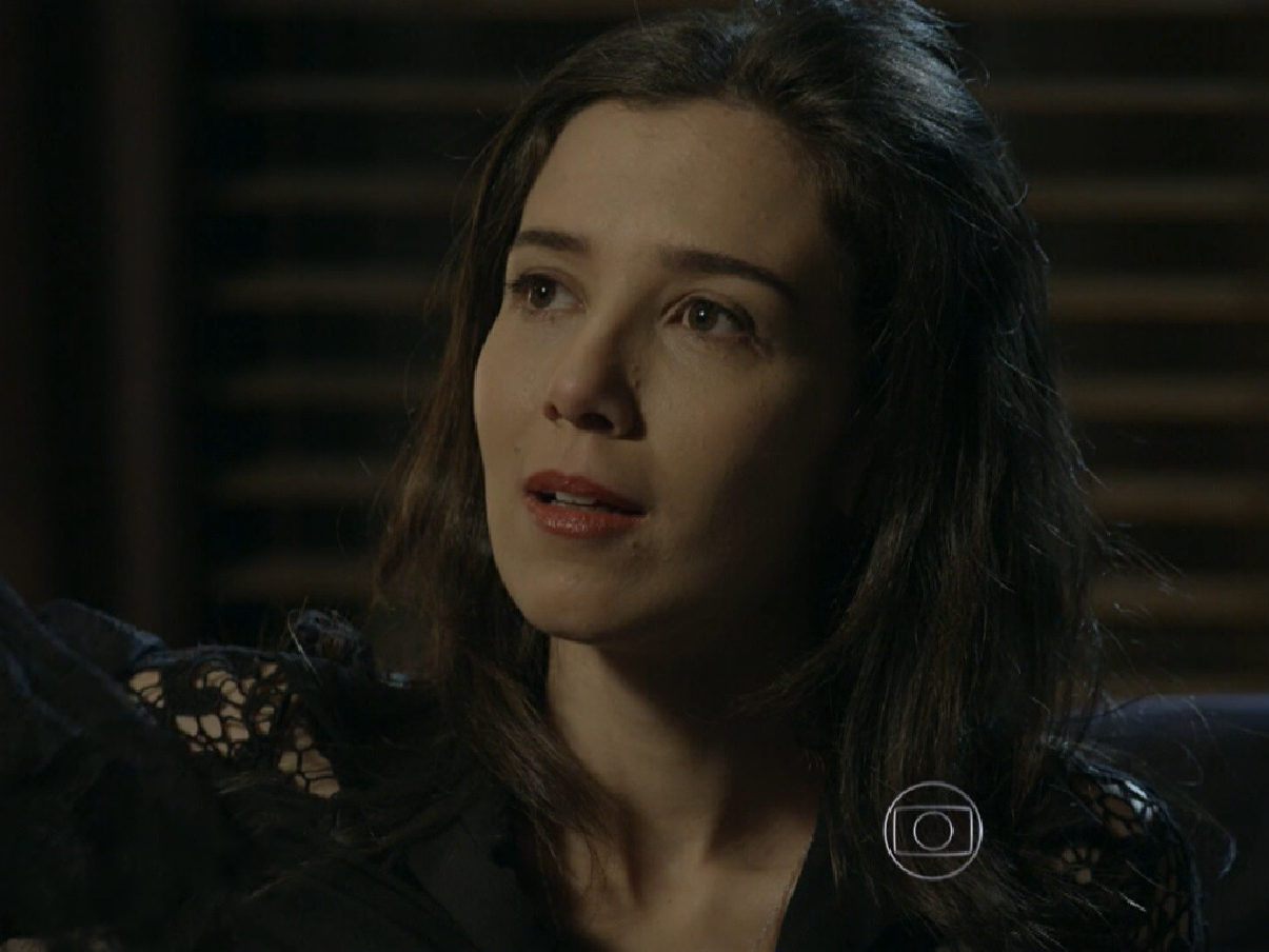 Cora (Marjorie Estiano) surge rejuvenescida em Império (Reprodução/Globoplay)
