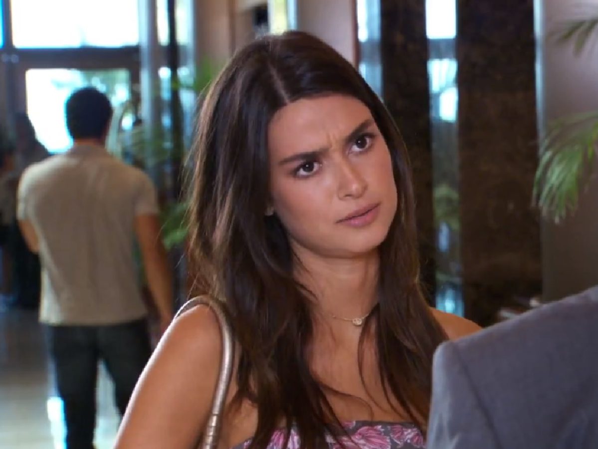 Amanda (Thaila Ayala) em Ti-Ti-Ti (Reprodução/Globo)