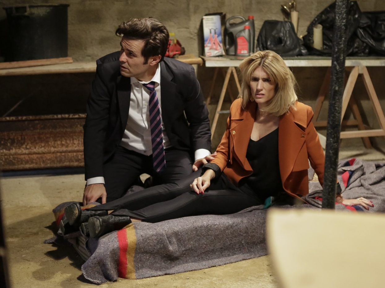 Félix (Albano Jerónimo) e Verónica (Sandra Barata Belo) em Nazaré