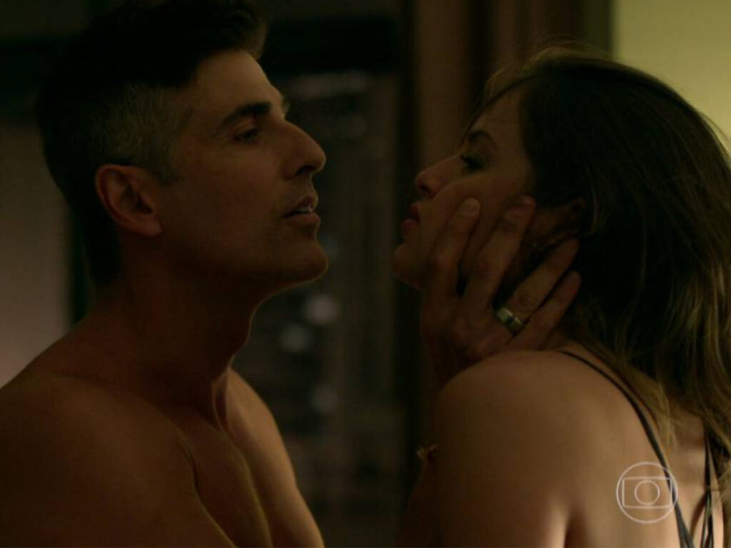 Anthony e Giovanna em cena quente de Verdades Secretas (Reprodução) 