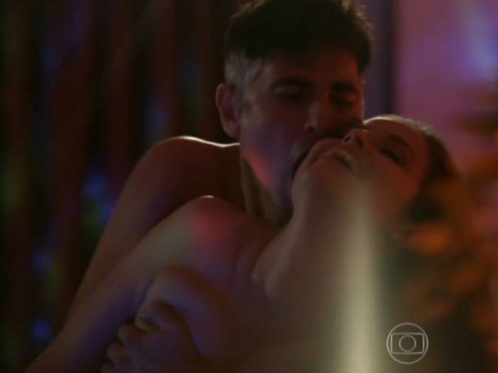 Atores mostram química perfeita em Verdades Secretas (Reprodução) 