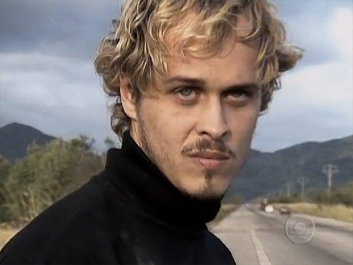 Alexandre (Guilherme Fontes) em A Viagem