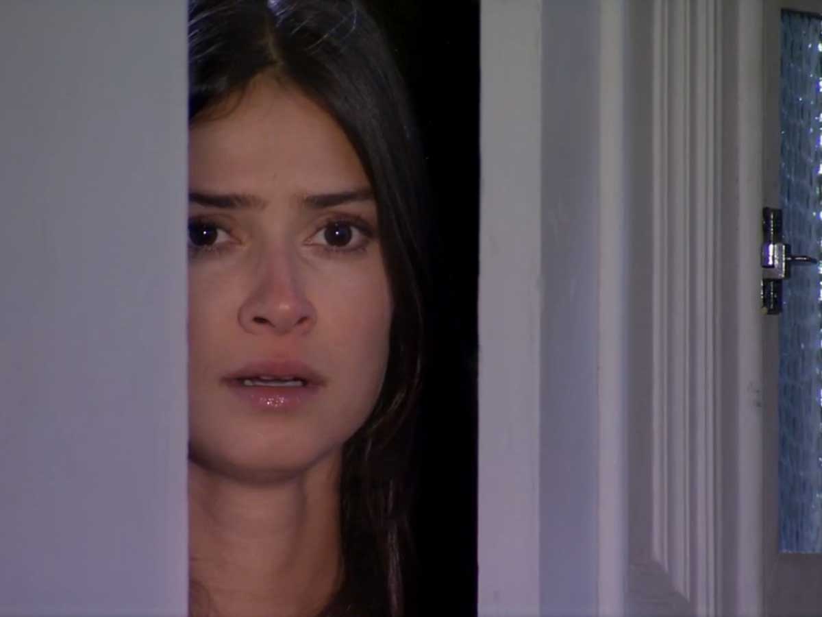 Amanda (Thaila Ayala) em Ti-ti-ti