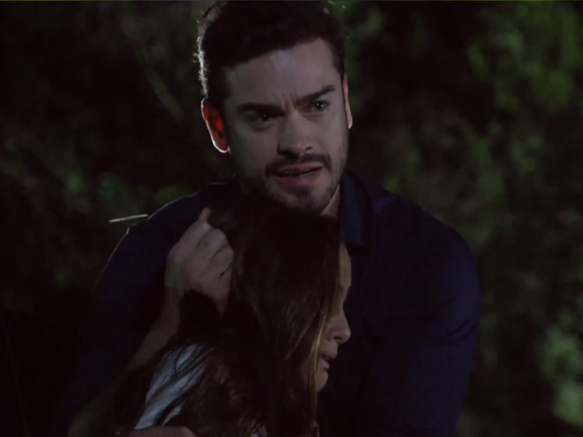 André (Sidney Sampaio) e Jade (Myrella Victória) em Topíssima
