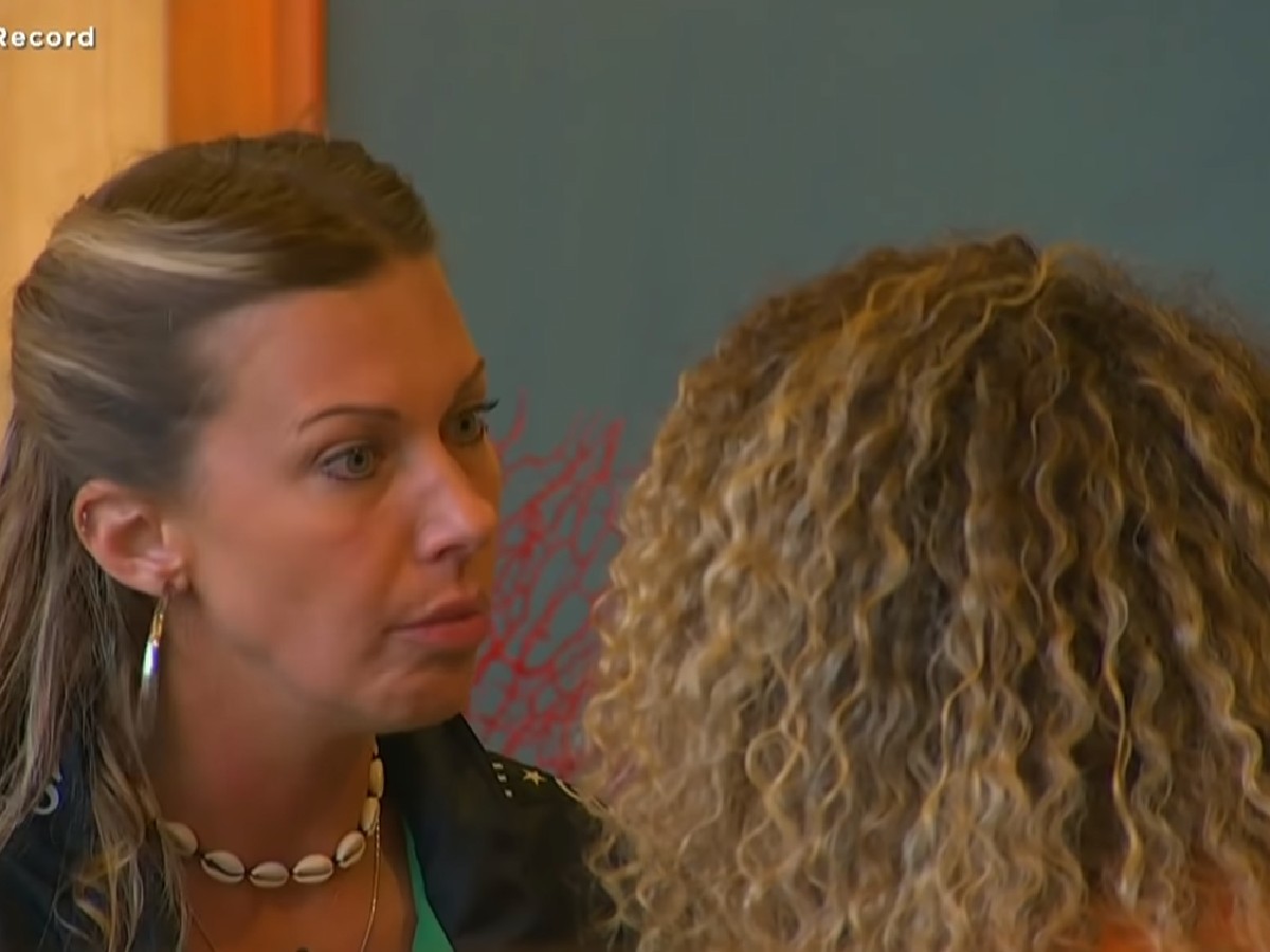 Antonela e Nanah na Ilha Record