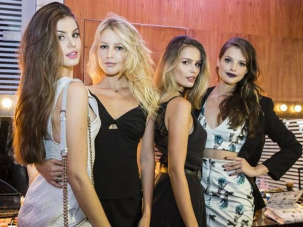 Camila Queiroz, Rhaisa Batista, Yasmin Brunet e Agatha Moreira estão em Verdades Secretas (Divulgação)