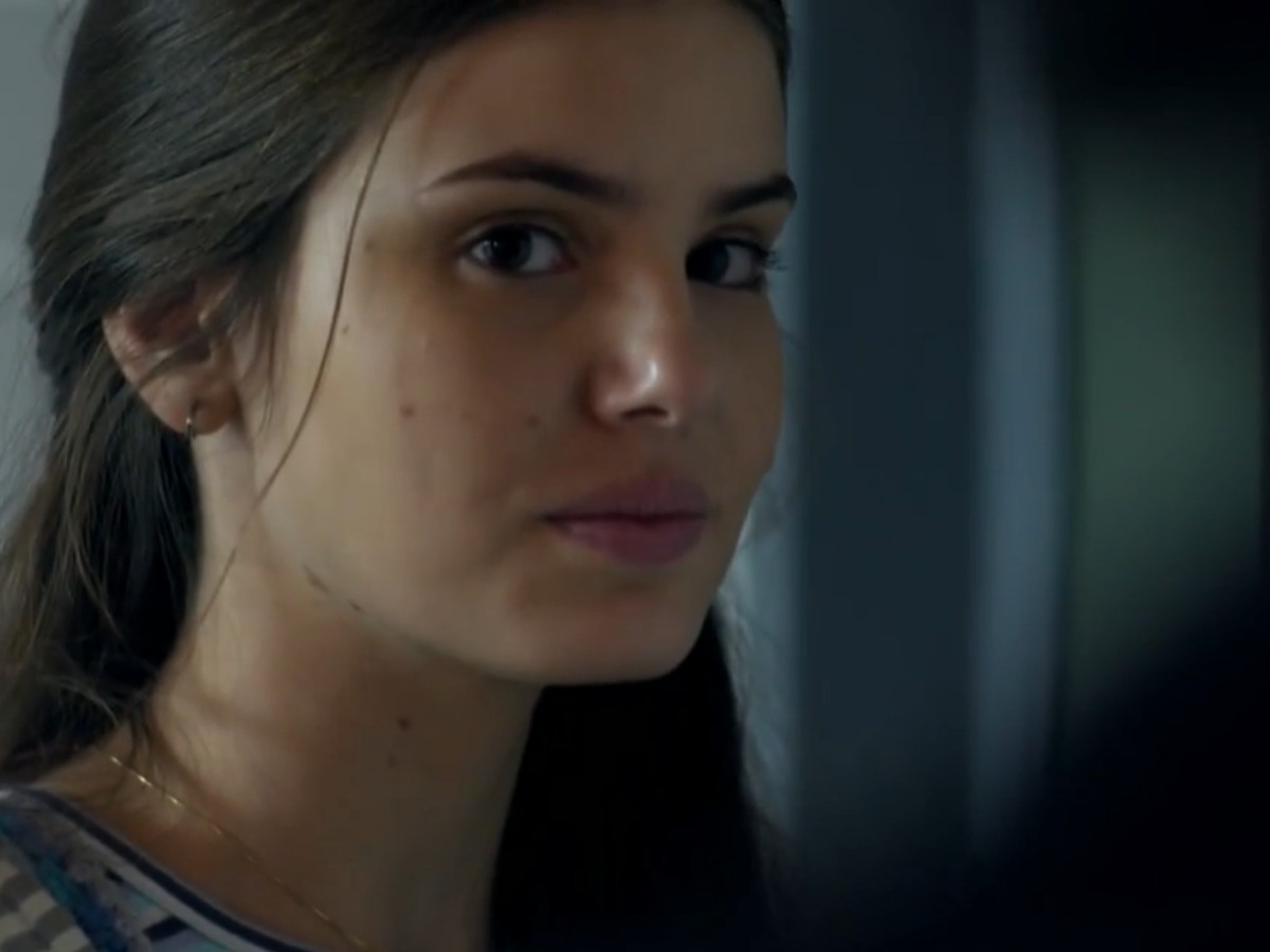 Arlete (Camila Queiroz) em Verdades Secretas (Reprodução/Globo)