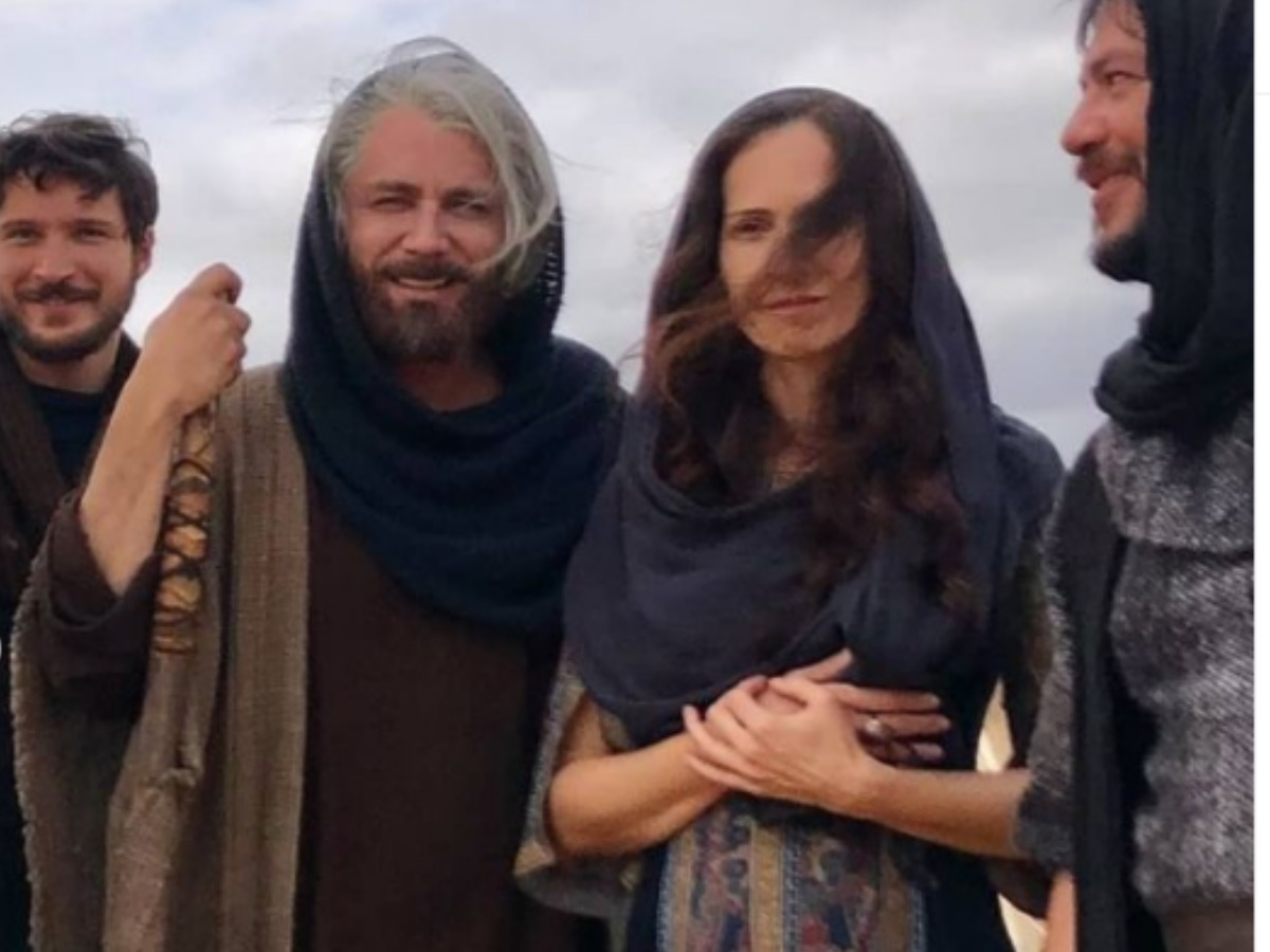Jacó/Israel (Petrônio Gontijo) e Lia (Ingra Lyberato) em Gênesis (Reprodução)