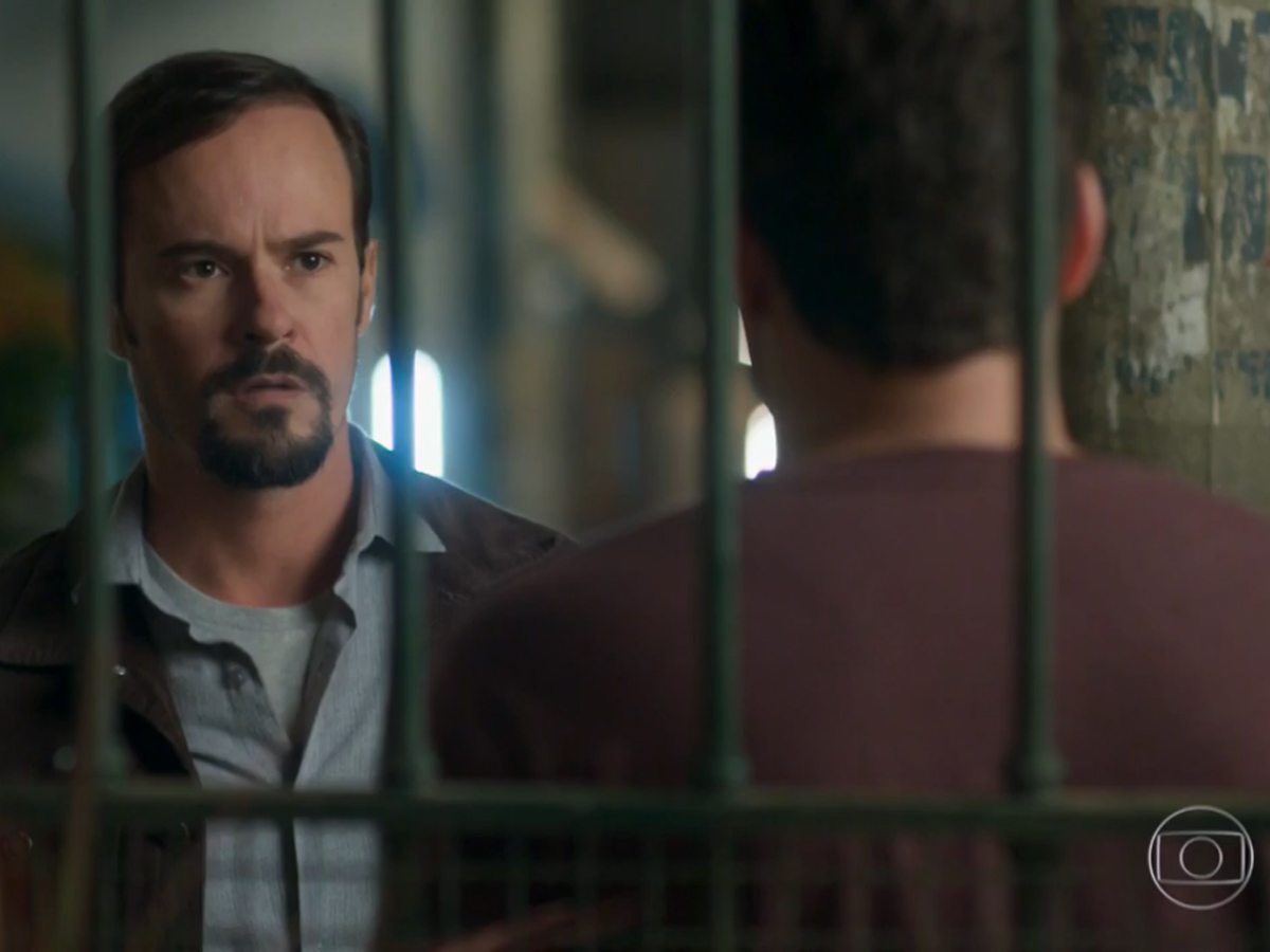 Evandro (Paulo Vilhena) e Júlio (Thiago Martins) em Pega Pega