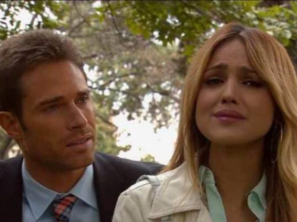 Gusmão e Nikki em Amores Verdadeiros (Reprodução - Televisa)