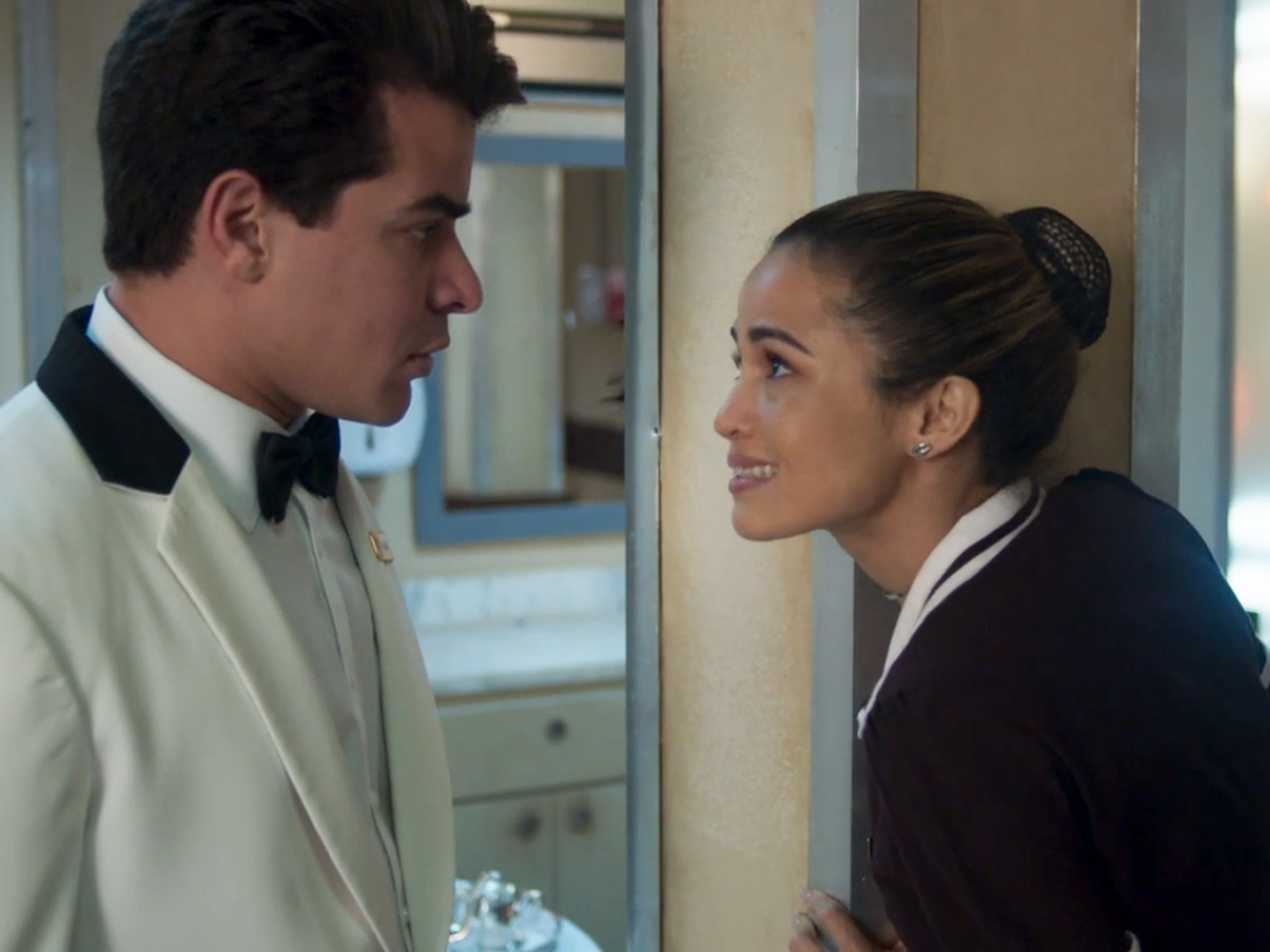Júlio (Thiago Martins) e Sandra Helena (Nanda Costa) em Pega Pega