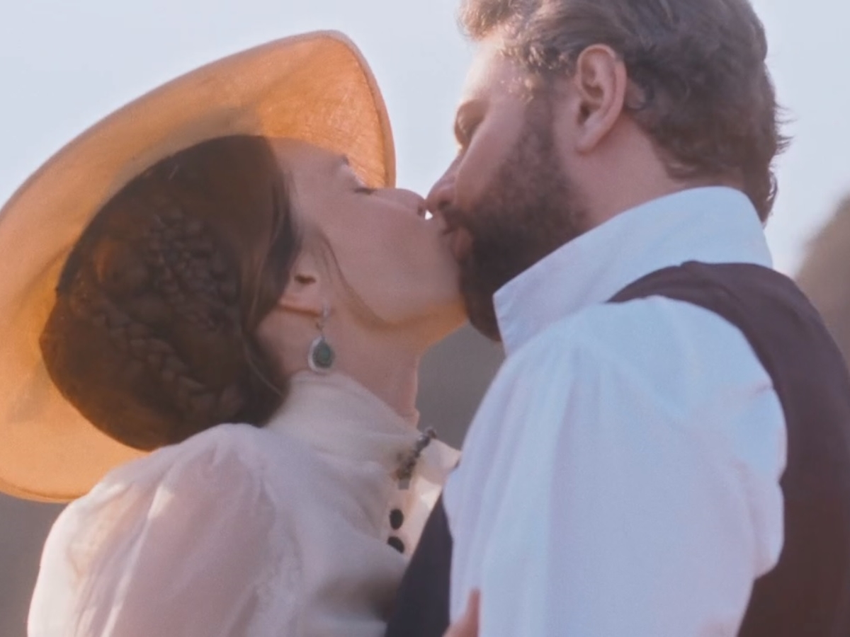 Luísa (Mariana Ximenes) e Pedro (Selton Mello) de Nos Tempos do Imperador