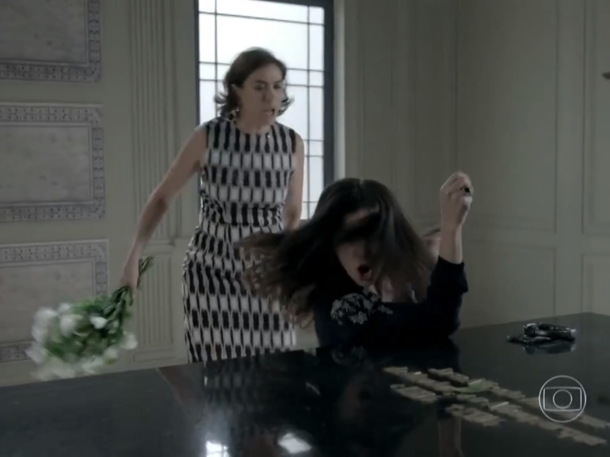 Maria Marta (Lilia Cabral) e Cora (Marjorie Estiano) de Império