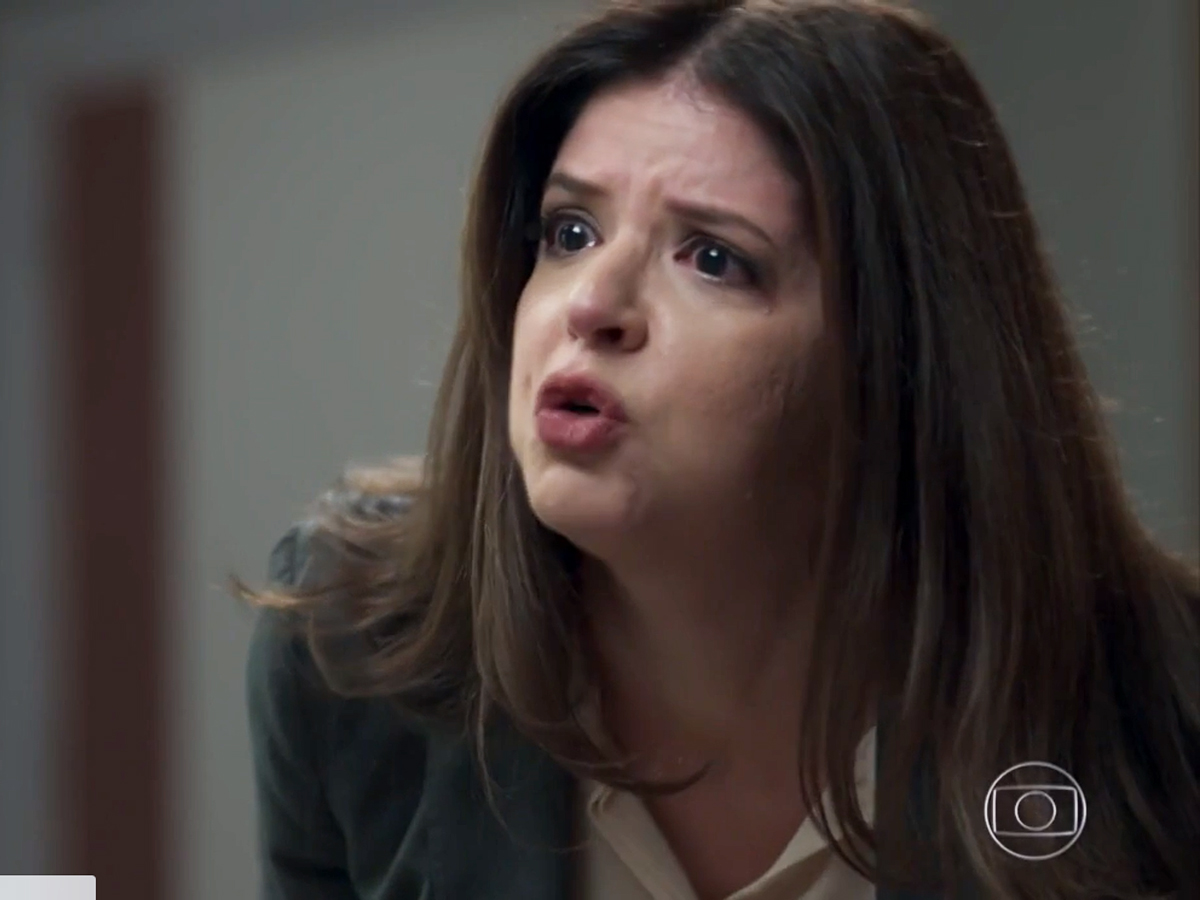 Maria Pia (Mariana Santos) em Pega Pega