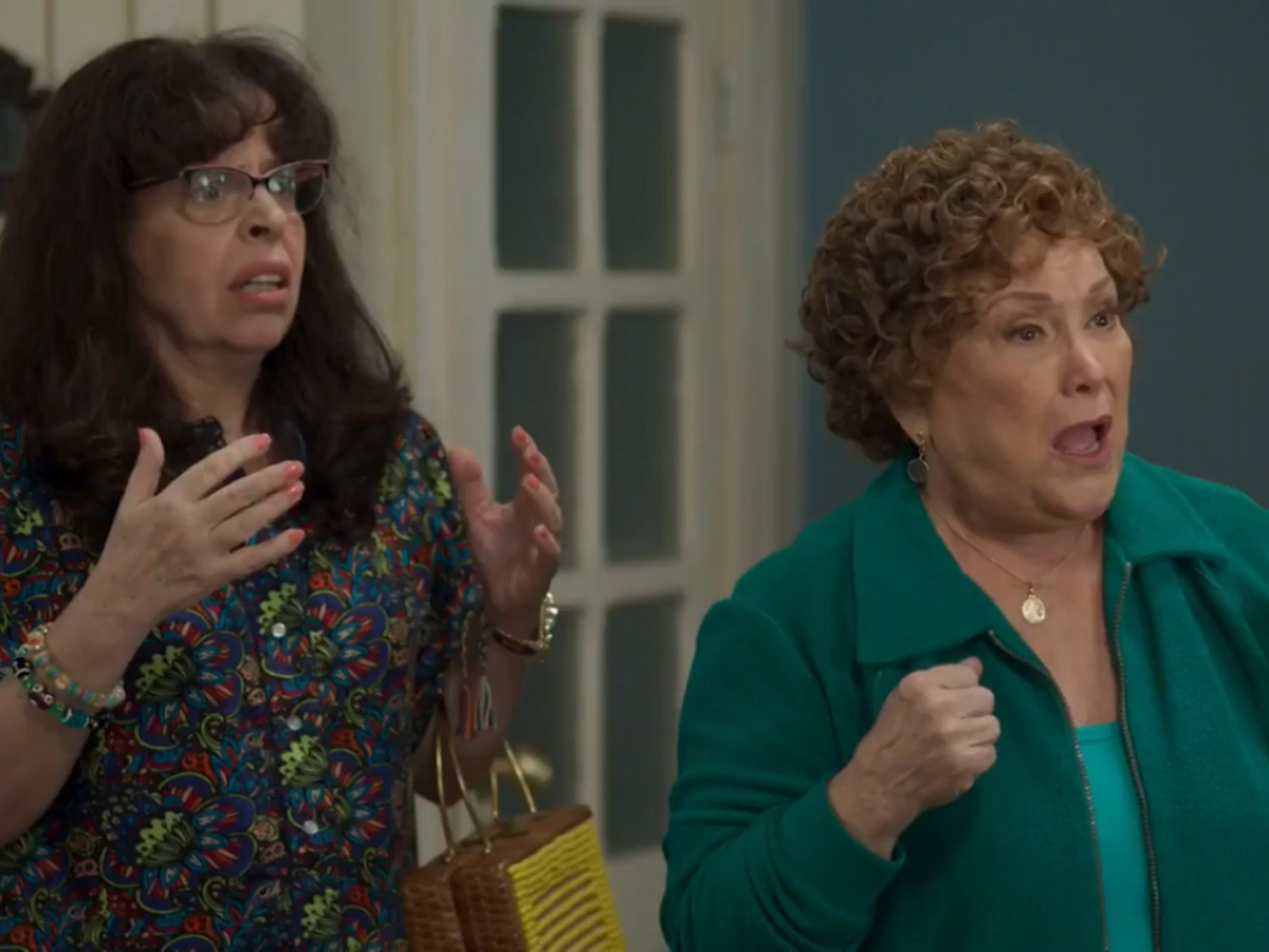 Prazeres (Cristina Pereira) e Elza (Nicette Bruno) em Pega Pega