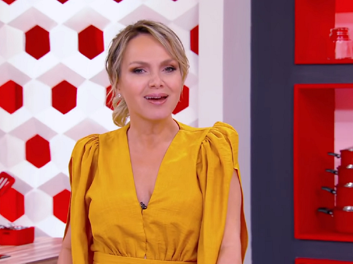 Eliana em seu programa no SBT