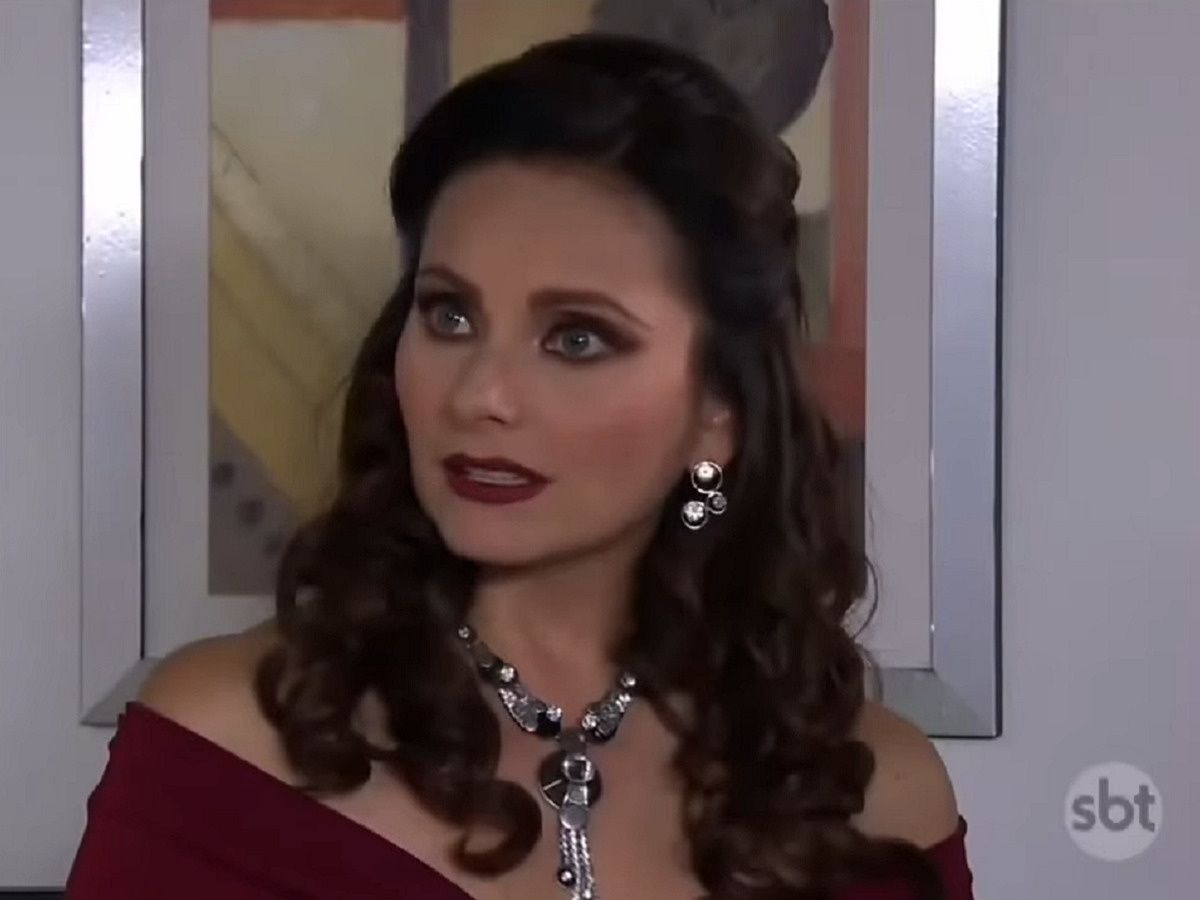 Lúcia (Elizabeth Álvarez) em Coração Indomável