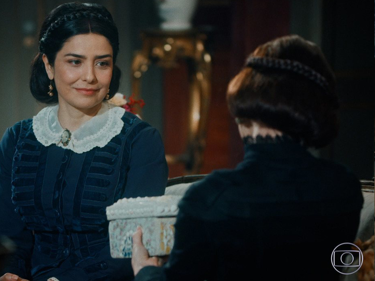 Teresa Cristina (Letícia Sabatella) e Luísa (Mariana Ximenes) em Nos Tempos do Imperador