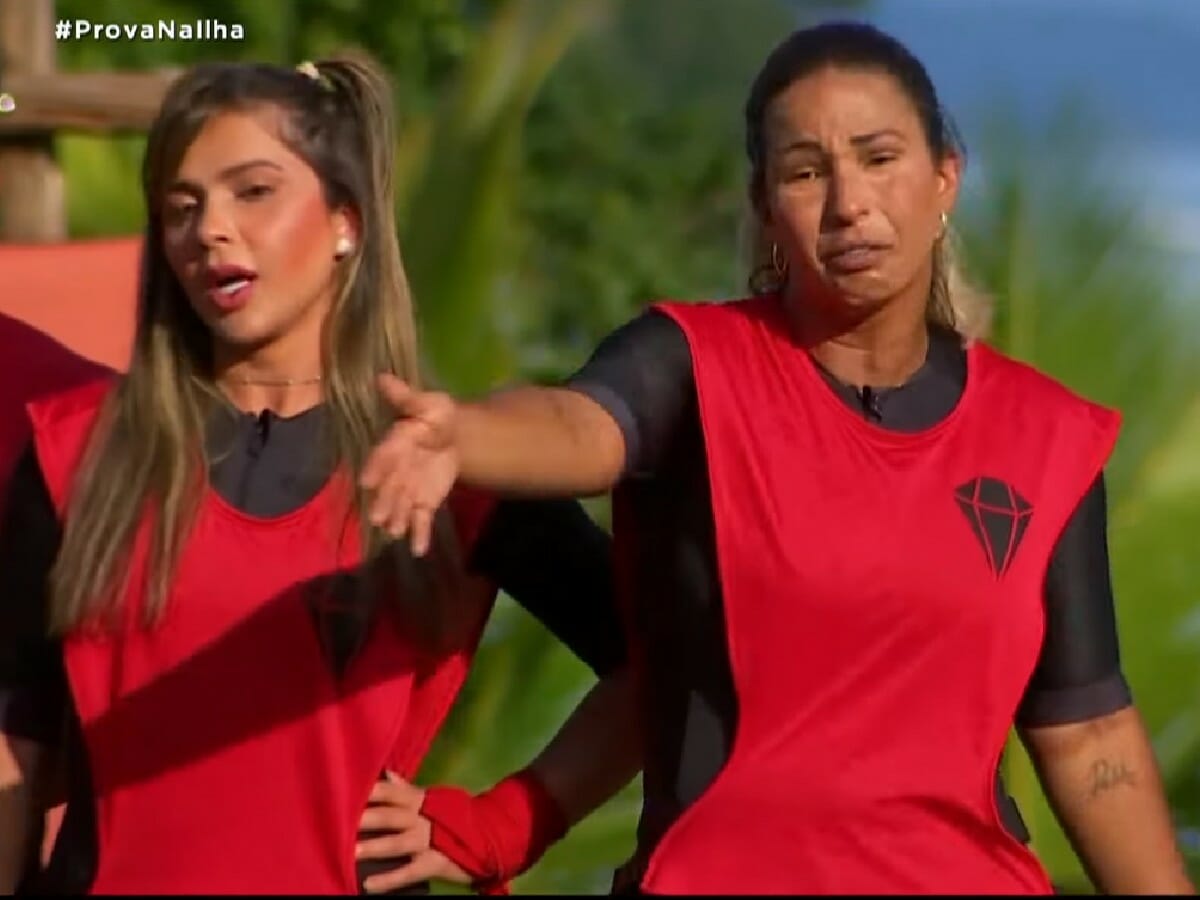 Valesca Popozuda e Nadja Pessoa na Ilha Record_2408