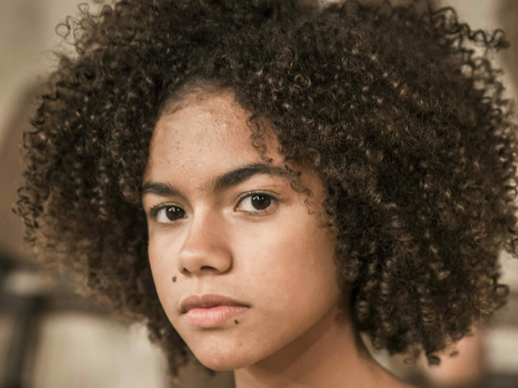 Zayla (Alana Cabral) em Nos Tempos do Imperador