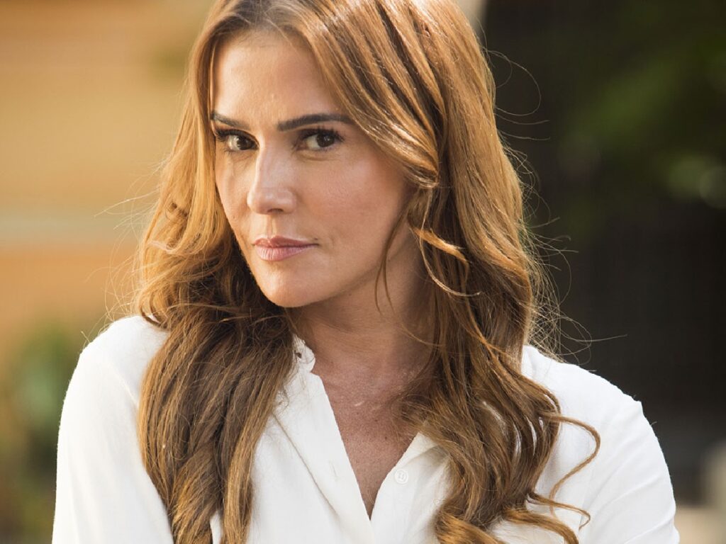 A atriz Deborah Secco (Divulga&ccedil;&atilde;o/Globo)