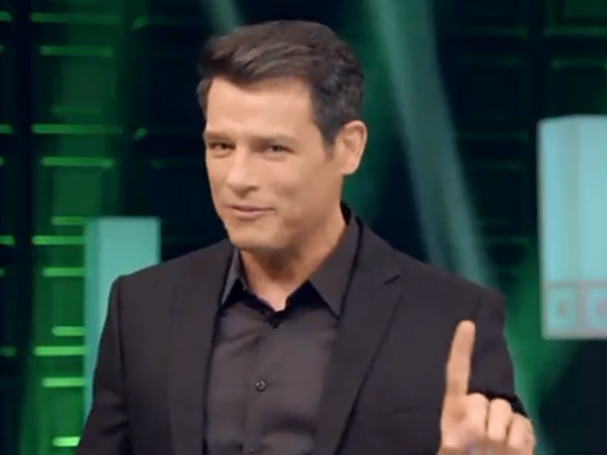 Celso Portiolli em chamada do Show do Milhão no SBT (Reprodução: SBT)