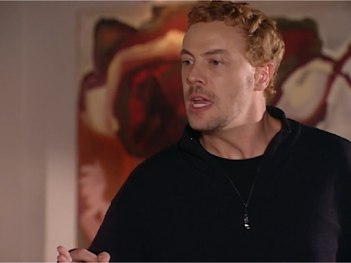 Tony (Guilherme Weber) em Da Cor do Pecado (Reprodução/Canais Globo)