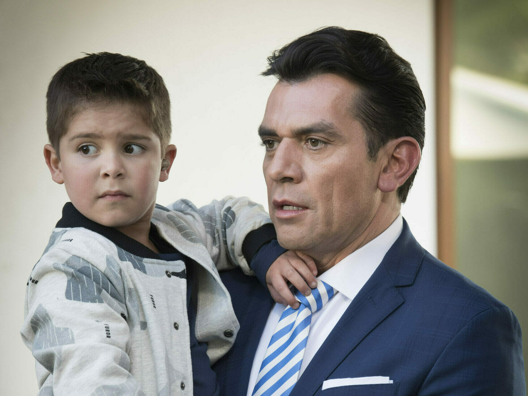 Ernesto (Jorge Salinas) e Nícolas (Leonardo Herrera) em Te Dou a Vida (Divulgação/SBT)