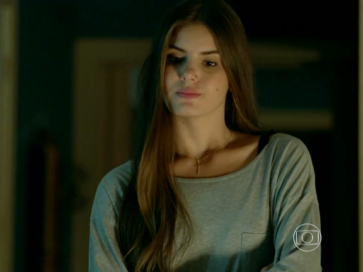 Angel (Camila Queiroz) em Verdades Secretas