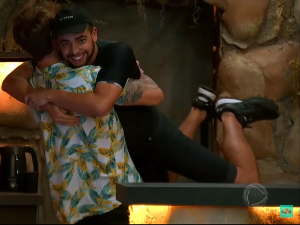 Claudinho e Lucas Selfie na Ilha Record