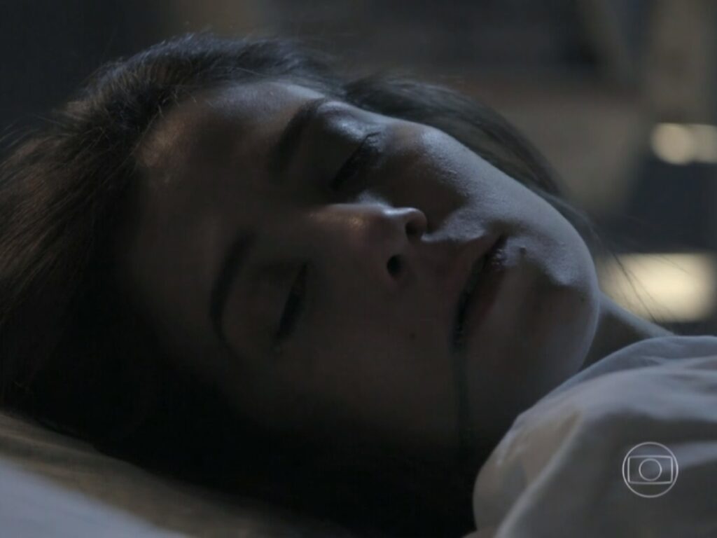 Cora (Marjorie Estiano) de Império