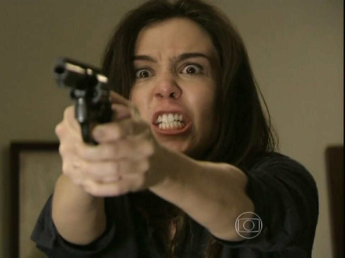 Cora (Marjorie Estiano) em Império