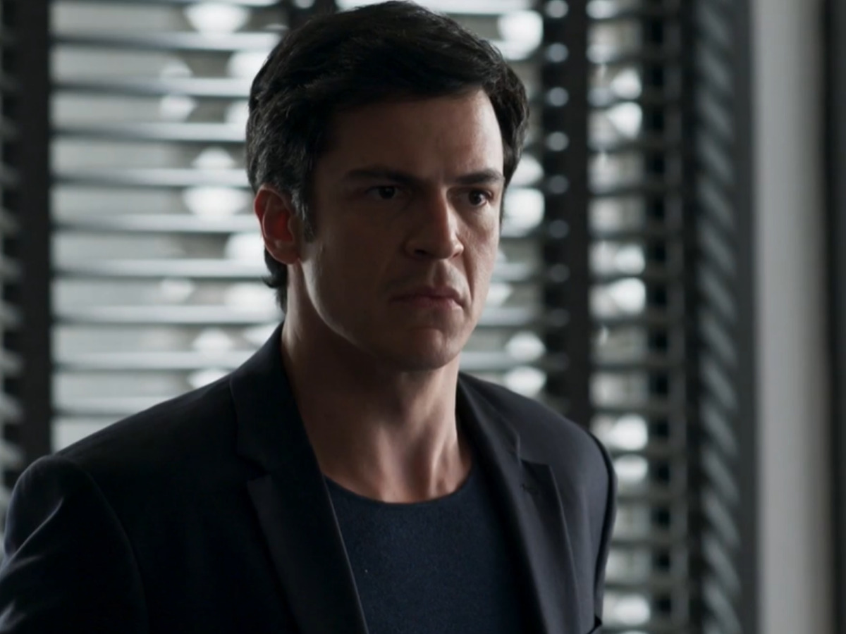 Eric (Mateus Solano) em Pega Pega (Reprodução/Globo)