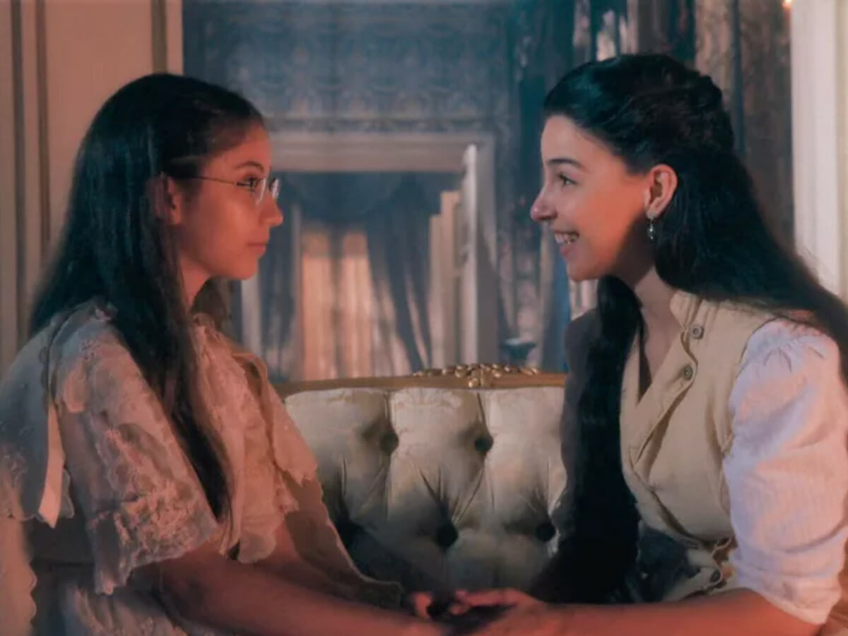 Dolores (Júlia Freitas) e Pilar (Gabriela Medvedoviski) em Nos Tempos do Imperador (Reprodução/Globo)