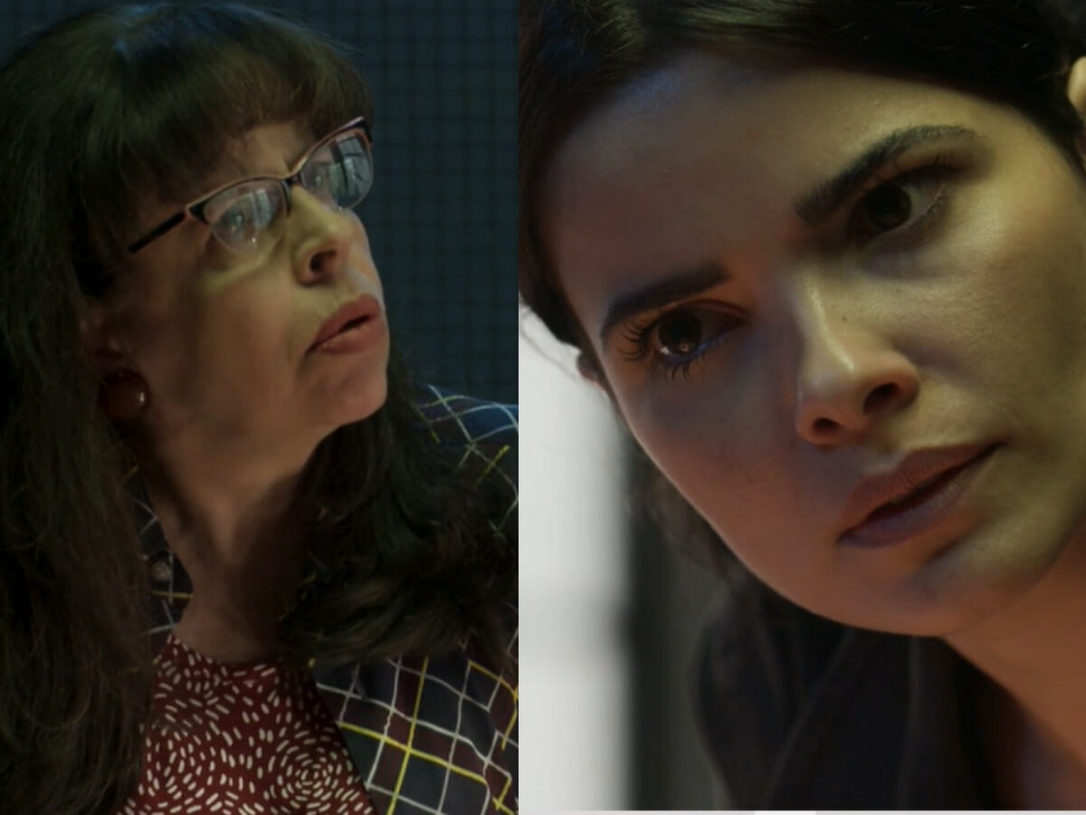 Prazeres (Cristina Pereira) e Antônia (Vanessa Giácomo) em Pega Pega (Reprodução/Globo)
