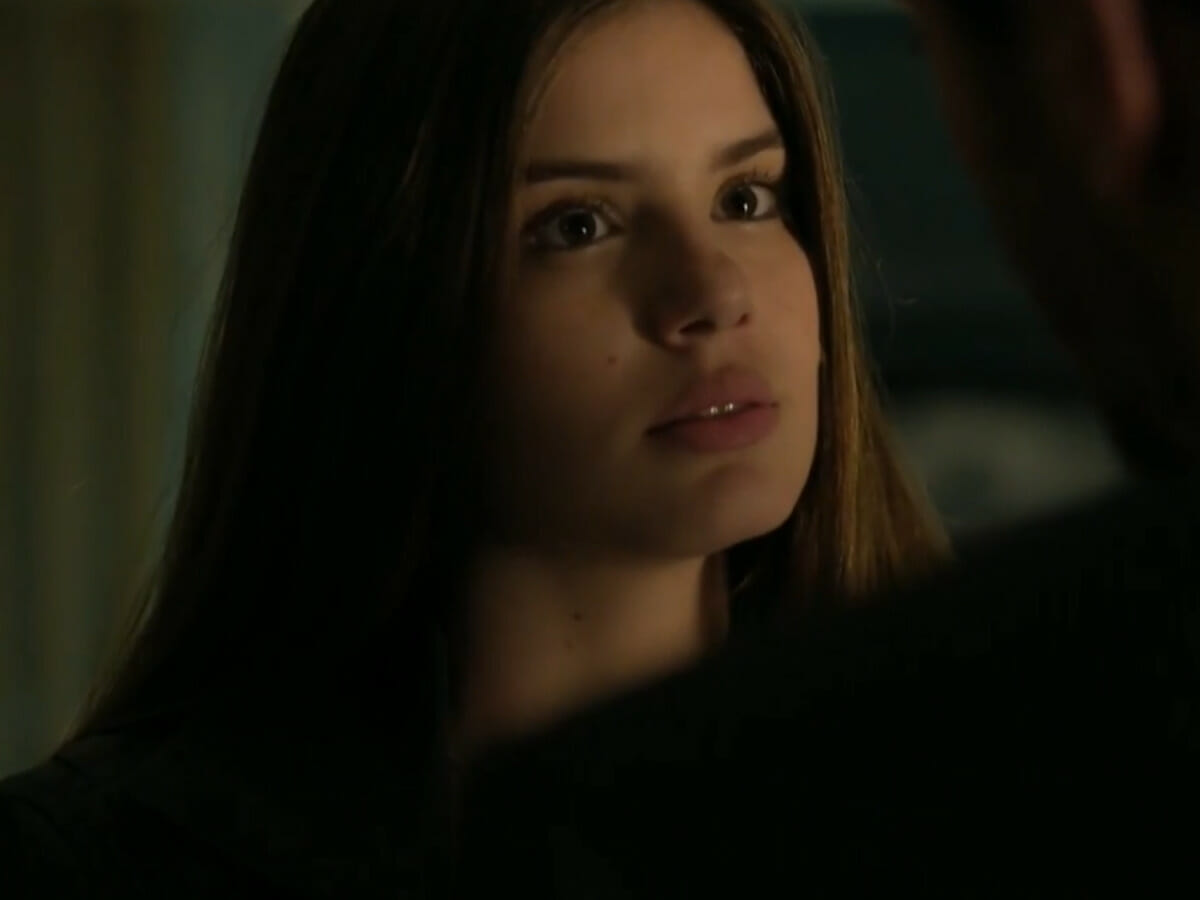 Angel (Camila Queiroz) em Verdades Secretas (Reprodução/Globo)