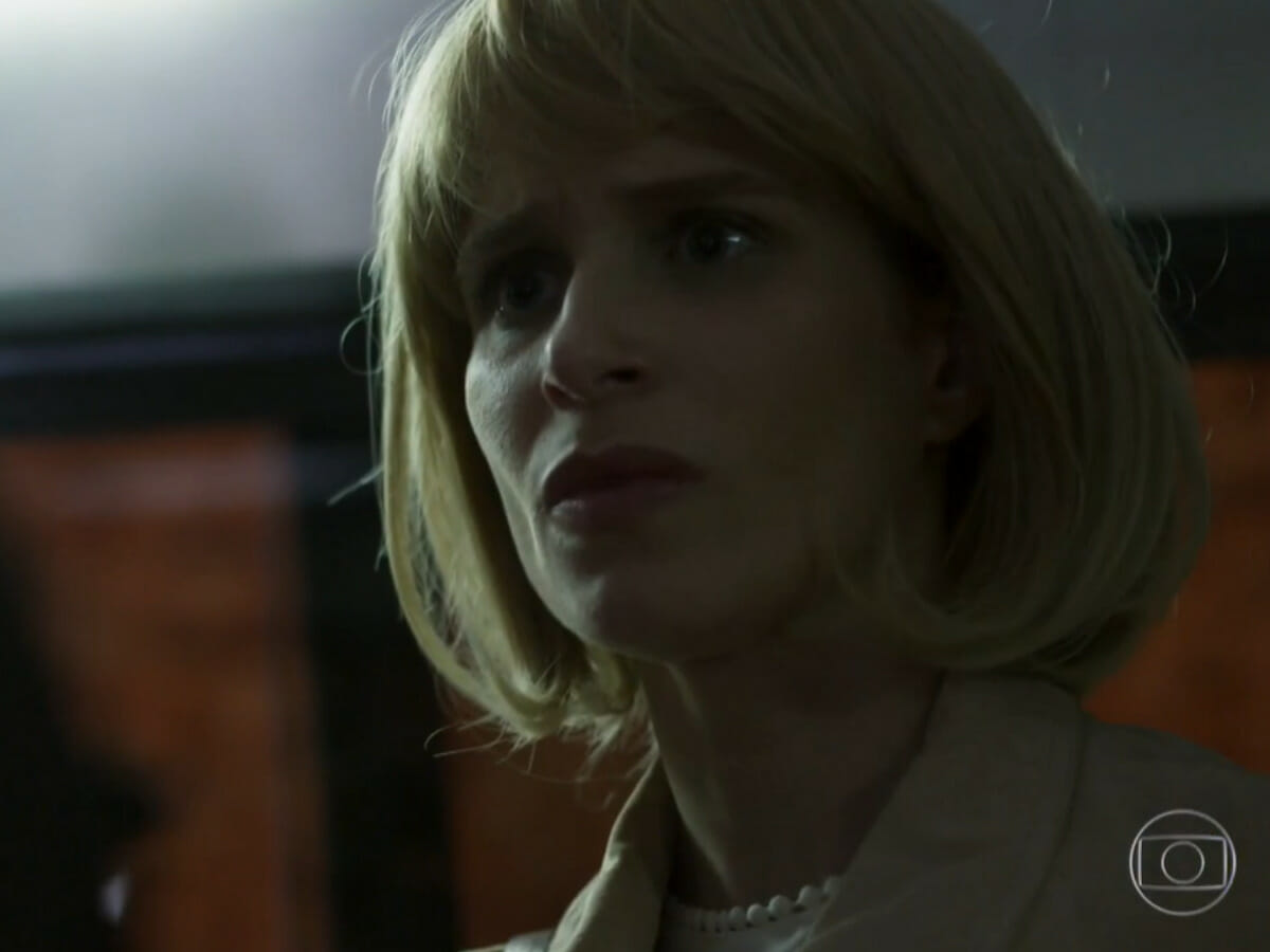 Mônica (Julia Lund) em Pega Pega (Reprodução/Globo)