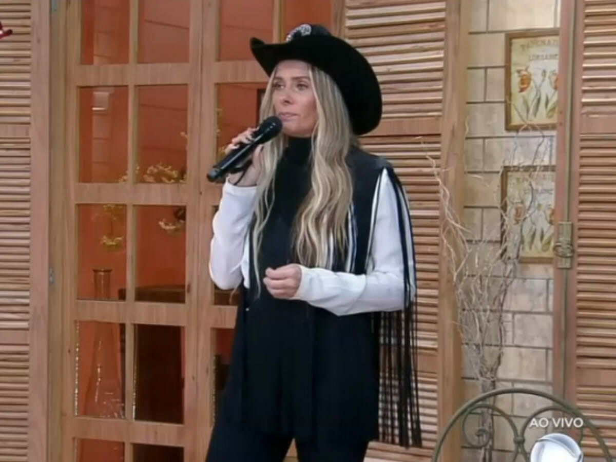 Adriane Galisteu em A Fazenda 13 (Reprodução/Record TV)