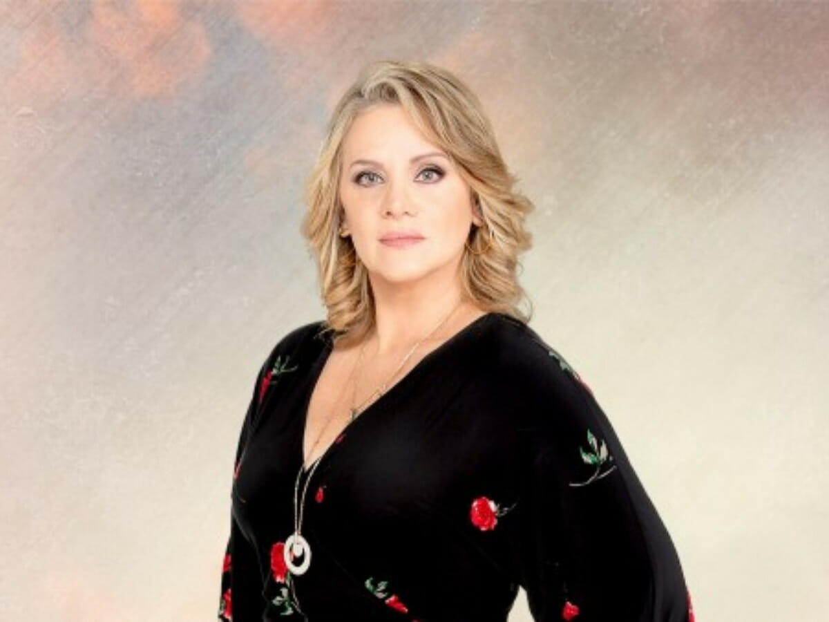 Érika Buenfil é Andrea em Te Dou a Vida (Divulgação Televisa)