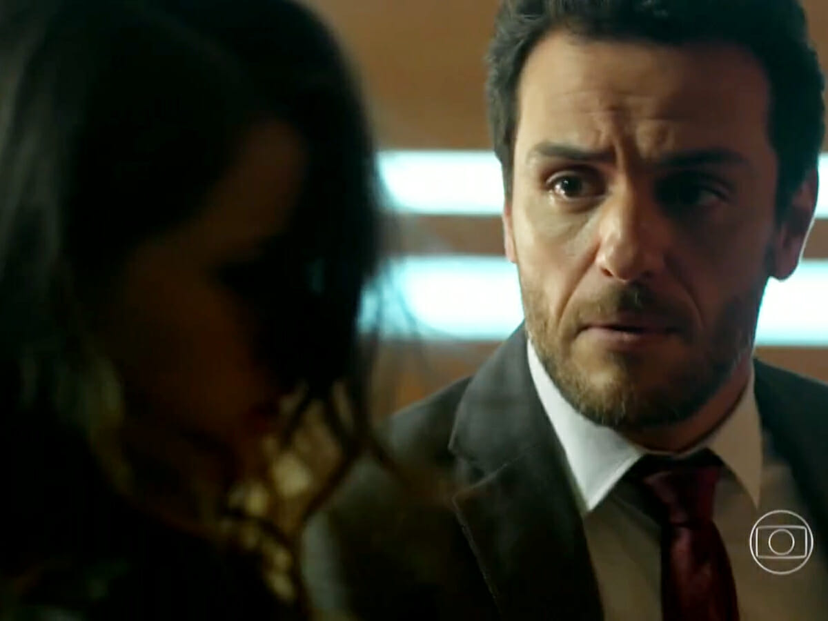 Giovanna (Agatha Moreira) e Alex (Rodrigo Lombardi) em Verdades Secretas