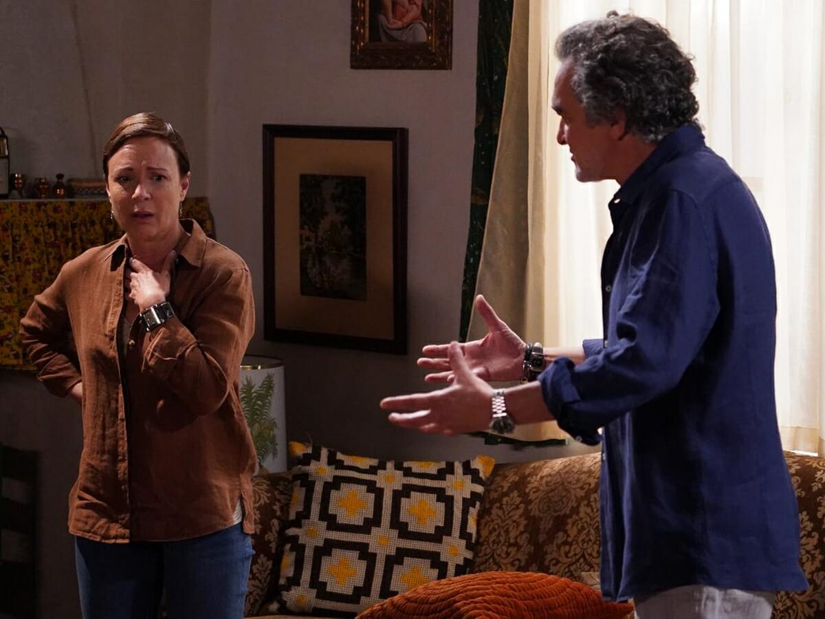 Joaquim (Rogério Samora) e Dolores (Carla Andrino) de Nazaré