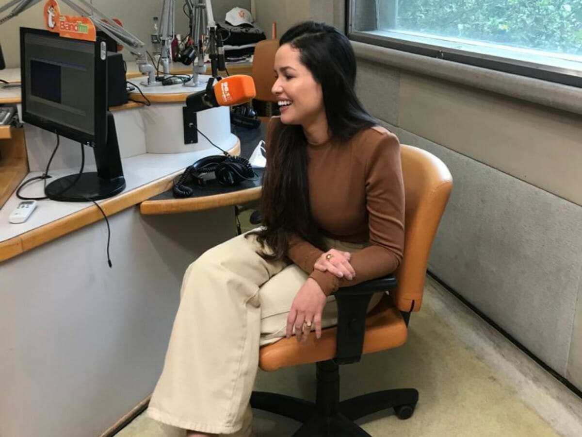 Juliette em entrevista na rádio