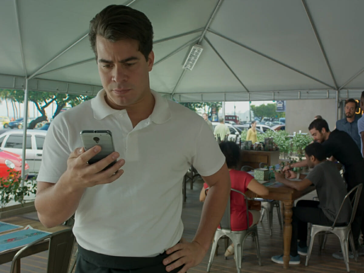 Júlio (Thiago Martins) em Pega Pega